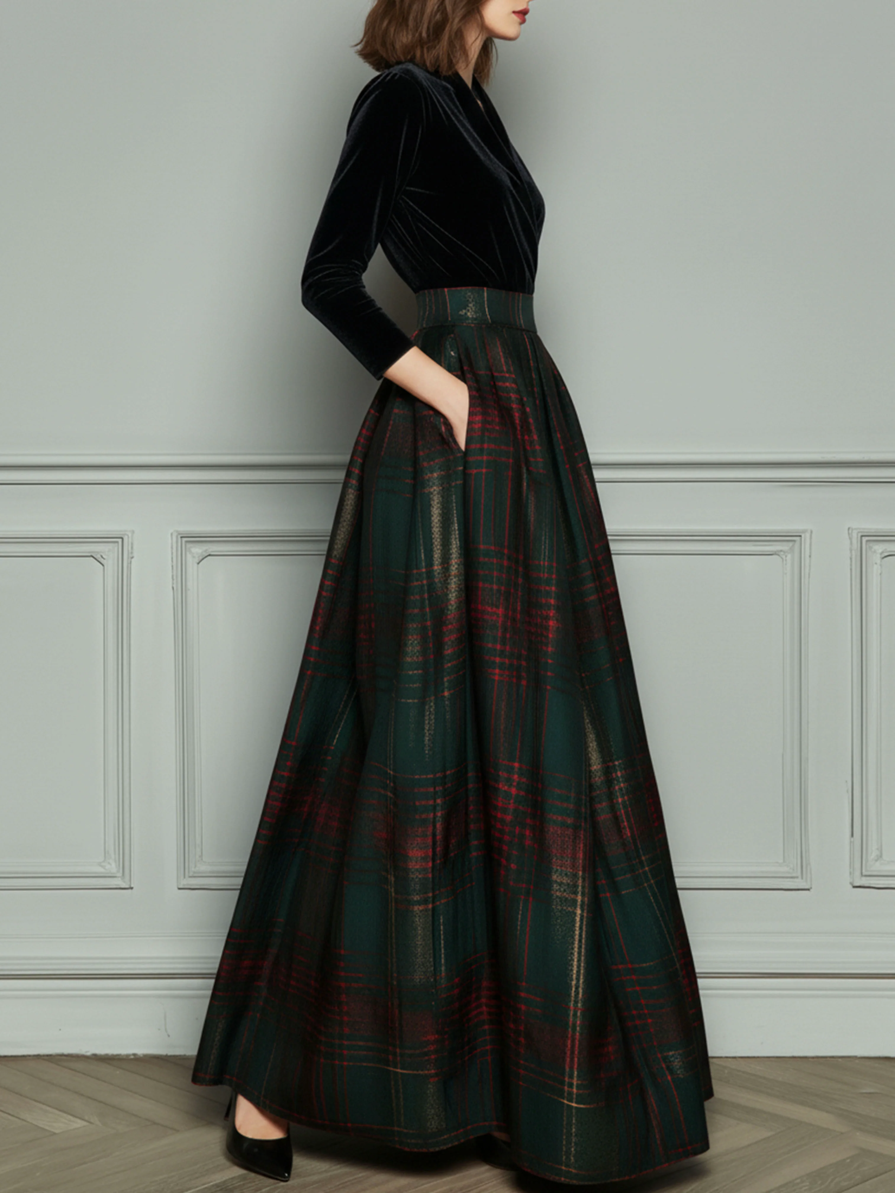Elegant High Waist Velvet And Plaid Evening Gown With Full Skirt - Image 4